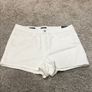 NWT WILD Fable White Denim Shorts sz16
